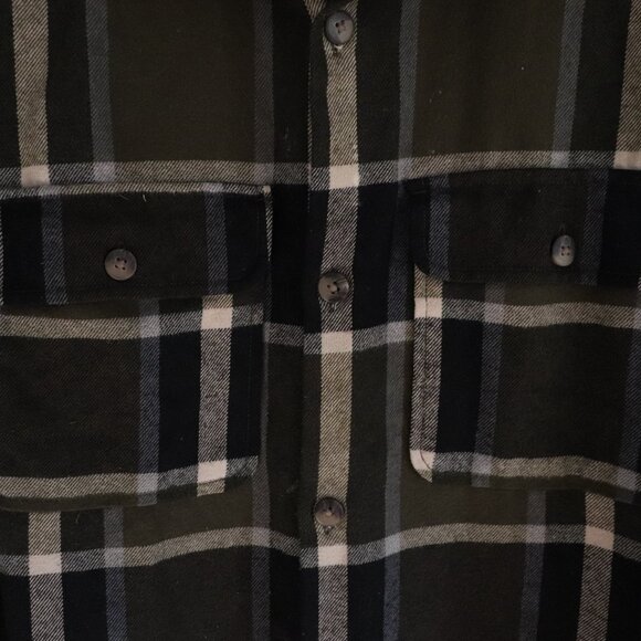 Produkt Green Flannel XL Buttoned Plaid Pocket Long Sleeve Thick Sweater T-Shirt - Picture 8 of 15